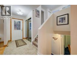 27 ERINBROOK Drive - 13