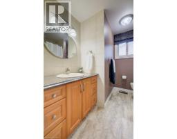 27 ERINBROOK Drive - 19