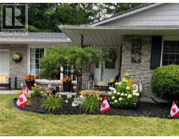 70 BERKLEY Crescent - 28