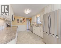 55 GRACEFIELD Crescent - 15