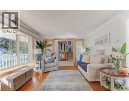 55 GRACEFIELD Crescent - 6