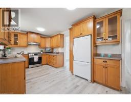 27 SILVERSPRING Crescent - 16