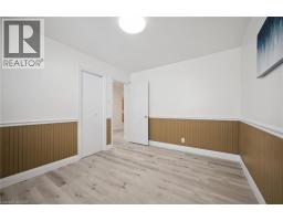 27 SILVERSPRING Crescent - 30