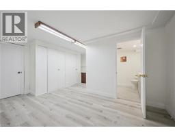 27 SILVERSPRING Crescent - 38