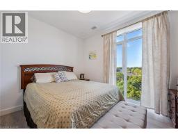 15 GLEBE Street UnitNo. 902 - 17