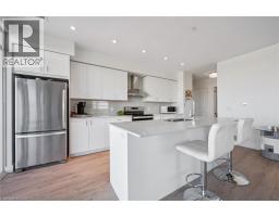 15 GLEBE Street UnitNo. 902 - 7