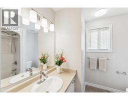 81 PENHALE Avenue - 25