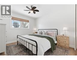 727 PALACE Street E - 22