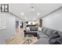 727 PALACE Street E - 32