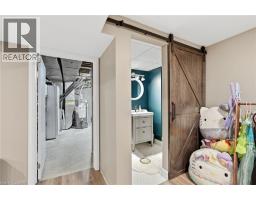 727 PALACE Street E - 33