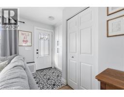 727 PALACE Street E - 5