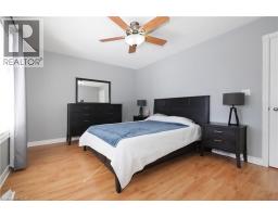 21 MOORE Street - 25