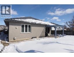 21 MOORE Street - 43