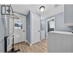 14 CHIPPEWA Street W - 32