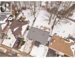 627 GLEN FORREST Boulevard - 44