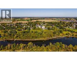 56 NORFOLK Street - 37