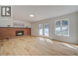 20 ROSSLINN Road - 20