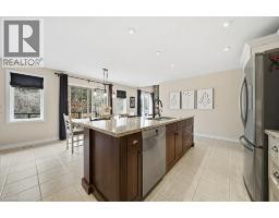 24 COTTONWOOD Crescent - 19