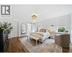 24 COTTONWOOD Crescent - 21