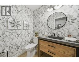 24 COTTONWOOD Crescent - 29