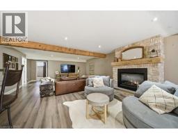 24 COTTONWOOD Crescent - 33