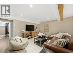 24 COTTONWOOD Crescent - 34