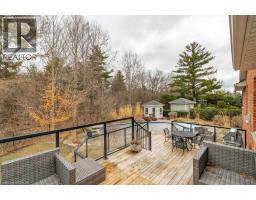 24 COTTONWOOD Crescent - 43