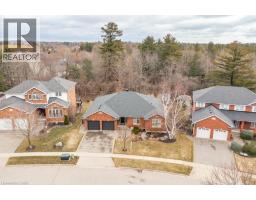 24 COTTONWOOD Crescent - 6