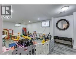 55 WENTWORTH Court - 33