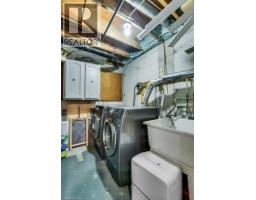 55 WENTWORTH Court - 43