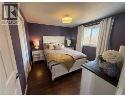 53 MOFFAT Drive - 14