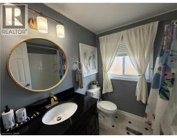 53 MOFFAT Drive - 20