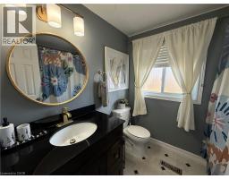 53 MOFFAT Drive - 21