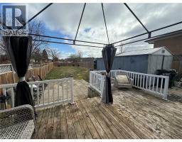 53 MOFFAT Drive - 24