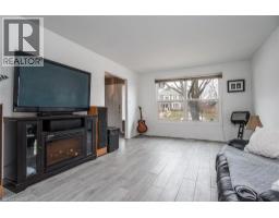 135 VINTAGE Crescent - 14