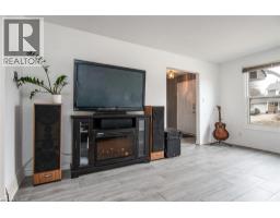 135 VINTAGE Crescent - 15