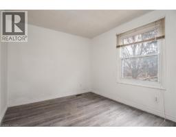 135 VINTAGE Crescent - 33