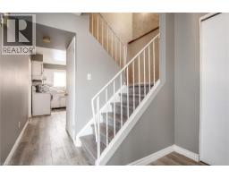 135 VINTAGE Crescent - 8