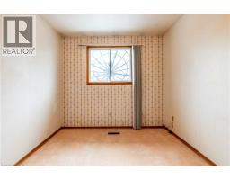 93 NICKOLAS Crescent - 13