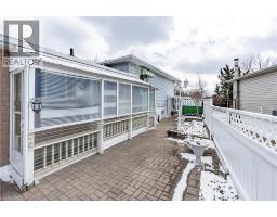 93 NICKOLAS Crescent - 18