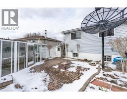 93 NICKOLAS Crescent - 21