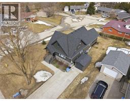 475 CAMPBELL Street W - 6