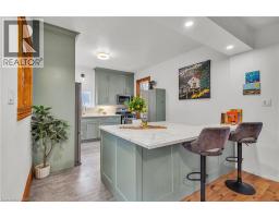 158 HOPE Street E - 1