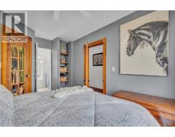 158 HOPE Street E - 18