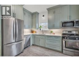 158 HOPE Street E - 2