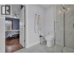 158 HOPE Street E - 20