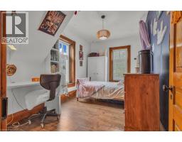 158 HOPE Street E - 22