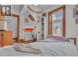 158 HOPE Street E - 23