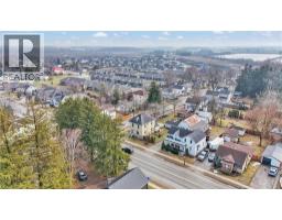 158 HOPE Street E - 43