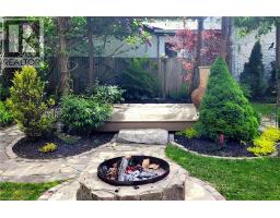 158 HOPE Street E - 44